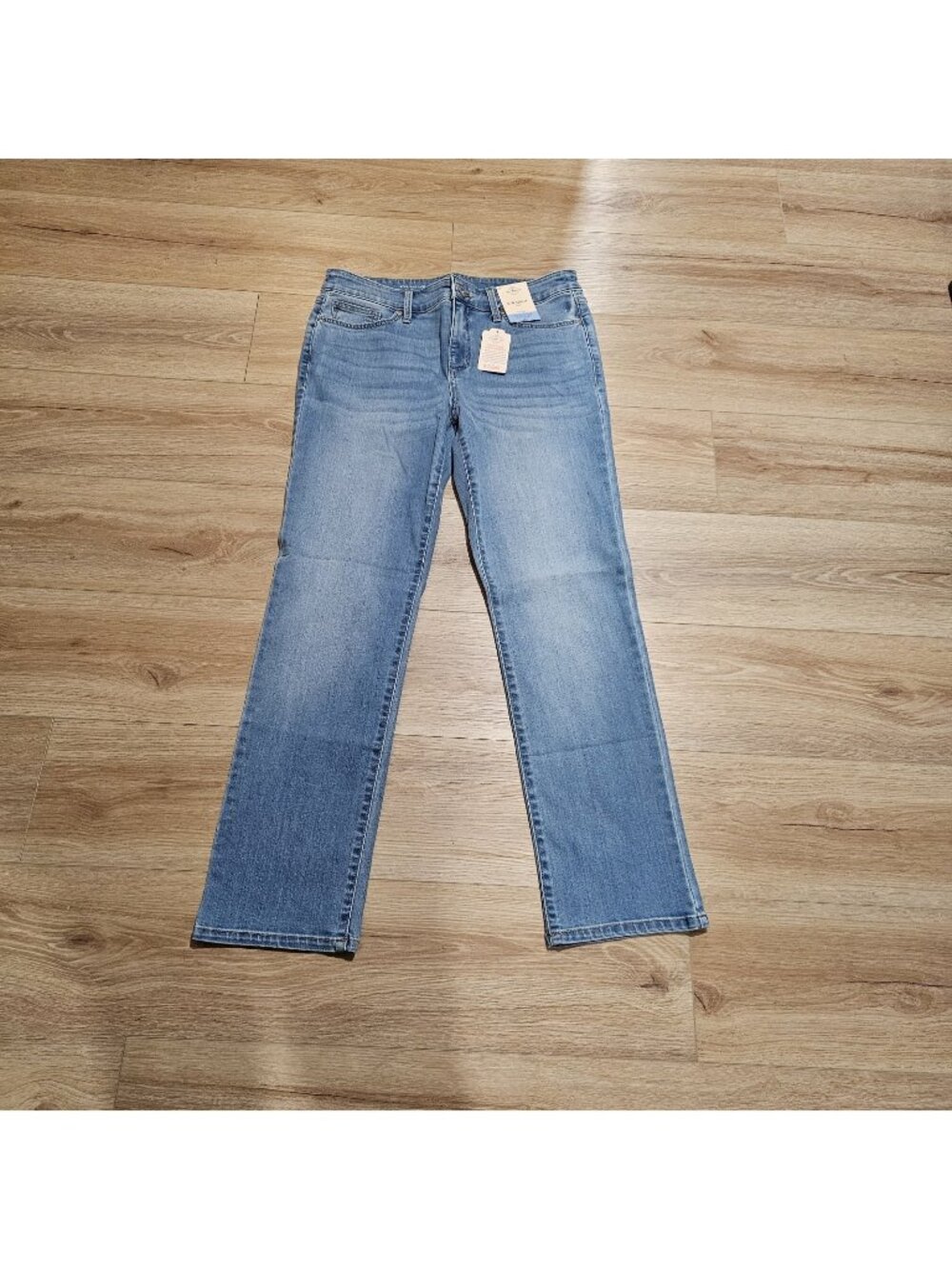NEW St. John's Bay Jeans Women's Size 10S Blue Light Wash Straight Leg Jeans